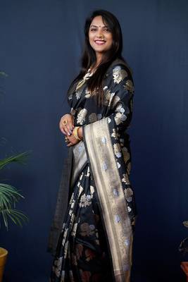 Women's Black Handloom Faux Banarasi Silk Zari Woven Saree with Blouse 3