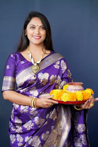 Women's Purple Handloom Faux Banarasi Silk Zari Woven Saree with Blouse