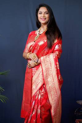Women's Red Handloom Faux Banarasi Silk Zari Woven Saree with Blouse 3