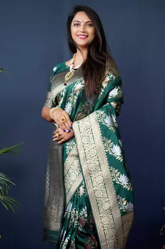 Women's Green Handloom Faux Banarasi Silk Zari Woven Saree with Blouse