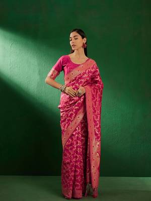 Gajri Color Weaving Work Faux Banarasi Silk Saree With Blouse 3