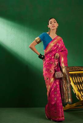 Gajri Color Weaving Work Faux Banarasi Silk Saree With Blouse 2