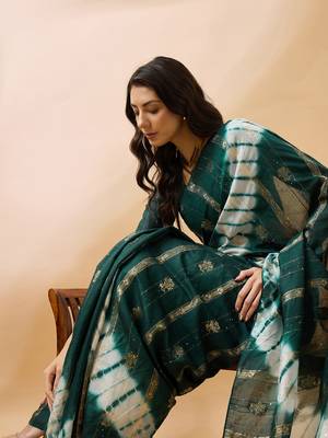 Green Color Weaving Work Cotton Blend Saree With Blouse 3