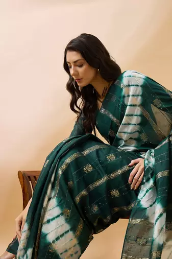 Green Color Weaving Work Cotton Blend Saree With Blouse