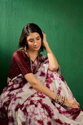 Magenta Color Weaving Work Cotton Blend Saree With Blouse