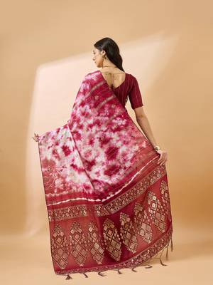 Red Color Weaving Work Cotton Blend Saree With Blouse 5