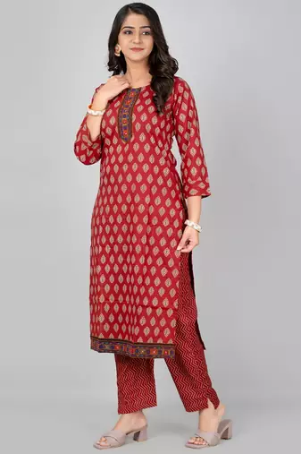 Straight kurta with neck & flair work with pant