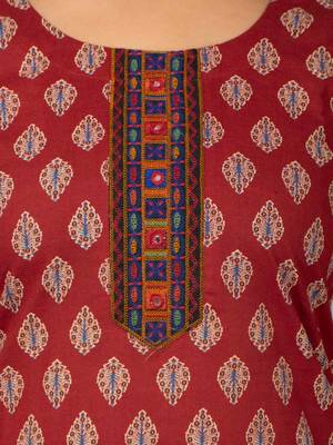 Straight kurta with neck & flair work with pant 4