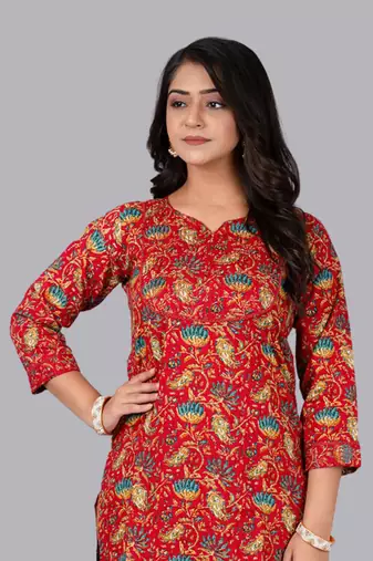 Straight kurta with thread work at neck & pant