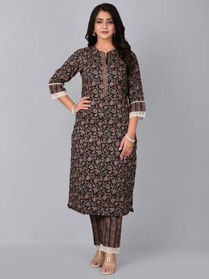 Straight kurta with printed pant 4