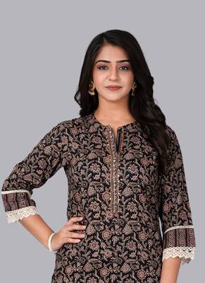 Straight kurta with printed pant 5