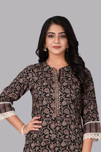 Straight kurta with printed pant
