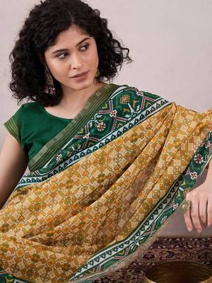 women cream linen patola printed saree 2