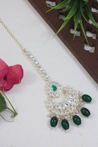 traditional kundan & pearl head piece designer jewelry hair accessory maang tikka for women 