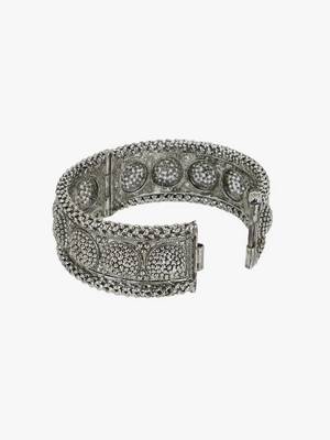 Women silver-plated pearl beaded bangles 4