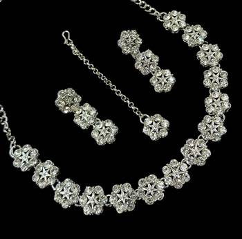 Neacklesh  set moti  kundan 1