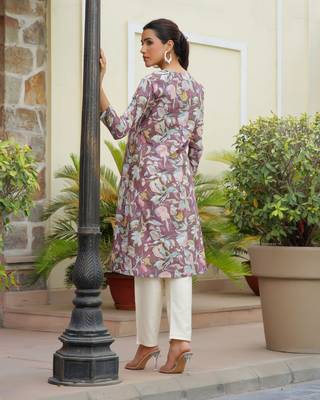 Vaasva women cream printed kurta set with solid pants 2