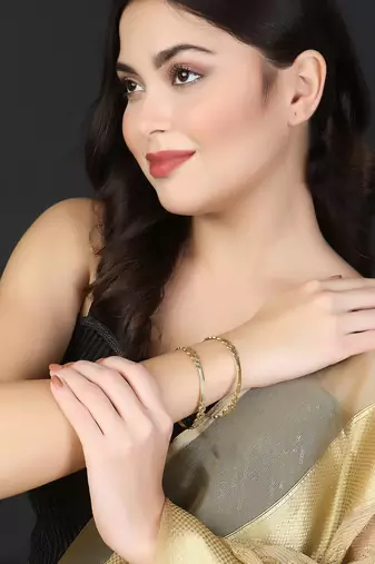 Women gold-plated traditional set of two bangles