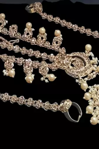 Neacklesh  set moti  kundan