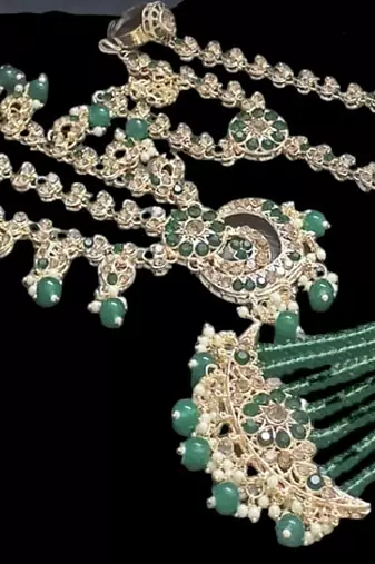 Neacklesh  set moti  kundan
