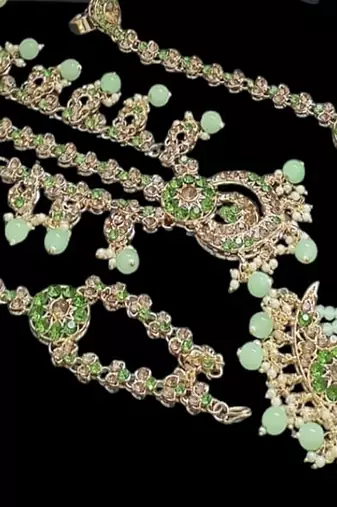 Neacklesh  set moti  kundan