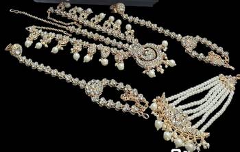 Neacklesh  set .moti  ,kundan 2
