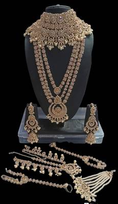 Neacklesh  set .moti  ,kundan 1