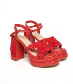 Valentina in red heels