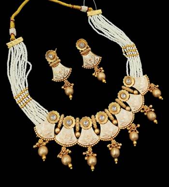 Neacklesh  set .moti  ,kundan 1