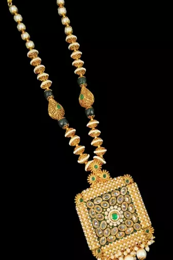 Neacklesh  set moti  kundan