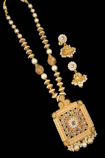 Neacklesh  set .moti  ,kundan
