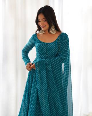 Fox Georgette Laheriya Print Fabric Fully Flair Anarkali Kurti Dupatta And Pent 5