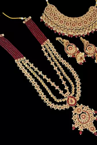 Neacklesh  set moti  kundan