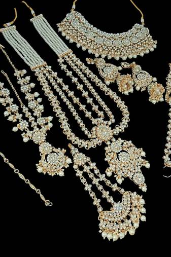 Neacklesh  set .moti  ,kundan
