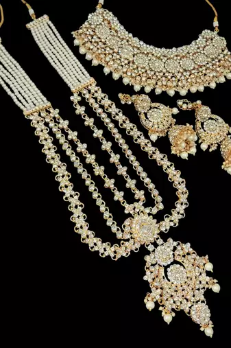 Neacklesh  set moti  kundan