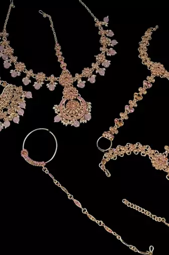 Neacklesh  set moti  kundan