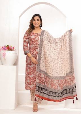 Pink  hand block print cotton kurta pant with dupatta 4