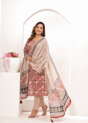 Pink  hand block print cotton kurta pant with dupatta 5