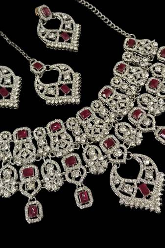 Neacklesh  set .moti  ,kundan