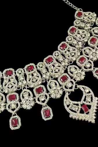 Neacklesh  set moti  kundan