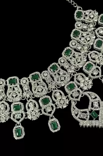 Neacklesh  set moti  kundan