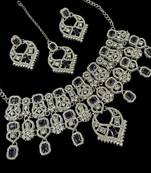 Neacklesh  set .moti  ,kundan