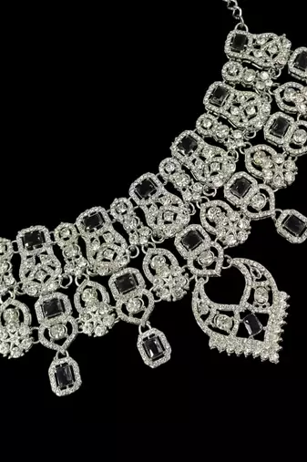 Neacklesh  set moti  kundan
