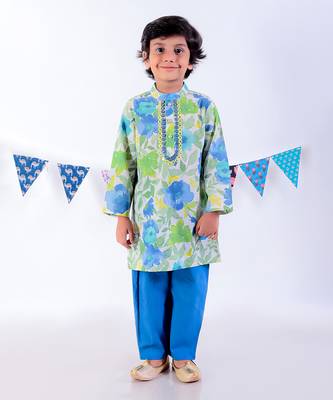Green kurta and pyjama ethnic set 1