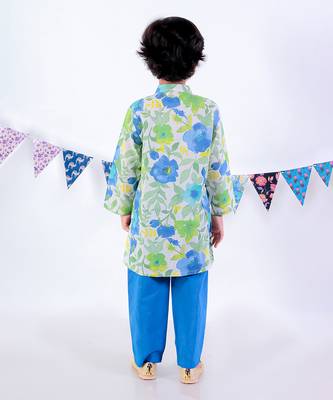 Green kurta and pyjama ethnic set 3
