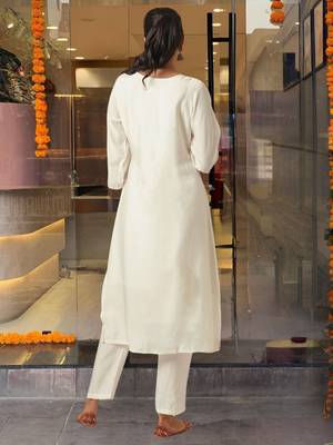 Off-White Traditional Chanderi Silk Kurta Set with Jacquard Work - Stitched 3