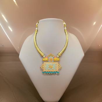 Hasli necklace set with matching earrings meenakari work, kundan stones, gold polish, adjustable drawstring 2