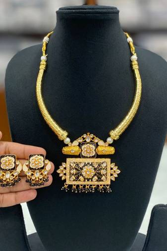 Hasli necklace set with matching earrings meenakari work, kundan stones, gold polish, adjustable drawstring