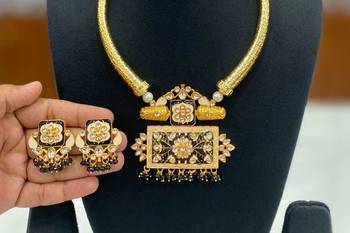 Hasli necklace set with matching earrings meenakari work, kundan stones, gold polish, adjustable drawstring 2
