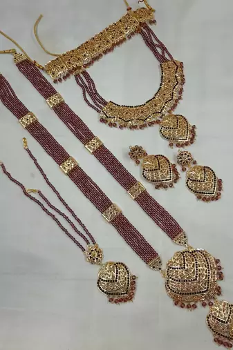 Neacklesh  set moti  kundan